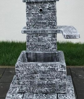 Stijlvolle tuinfontein van natuursteenlook